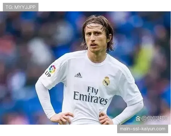 特写：39岁的莫德里奇替补登场指挥调度，皇马中场控制力瞬间提升